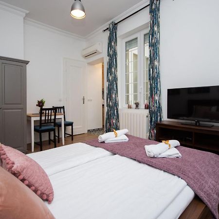Downtown Star Apartment Belgrad Zimmer foto